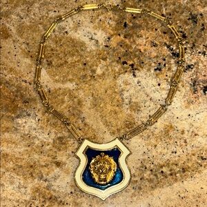 RARE! Vintage ACCESSOCRAFT  Lions head XL medallion gold rectangular chain